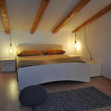 Kamenjak Volme, Cousy House With Pool Banjole Zewnętrze zdjęcie