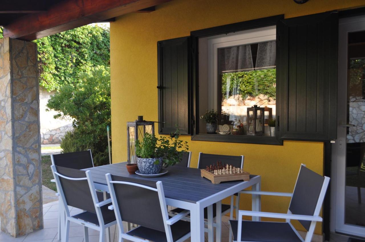 Kamenjak Volme, Cousy House With Pool Banjole Zewnętrze zdjęcie